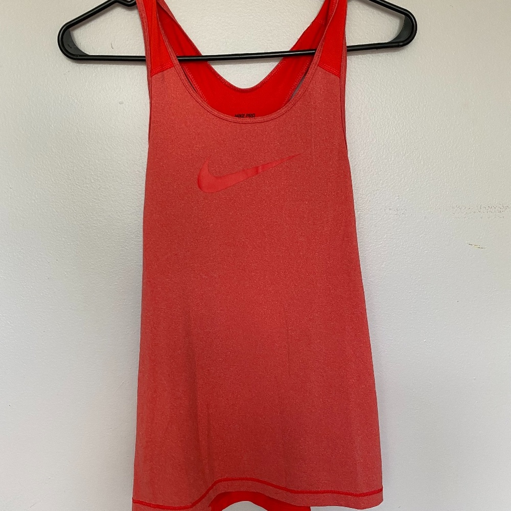 NIKE workout tank